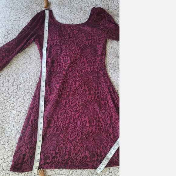 Francesca's Burgundy Bell Sleeved Lace Dress - Size Small - Picture 10 of 13